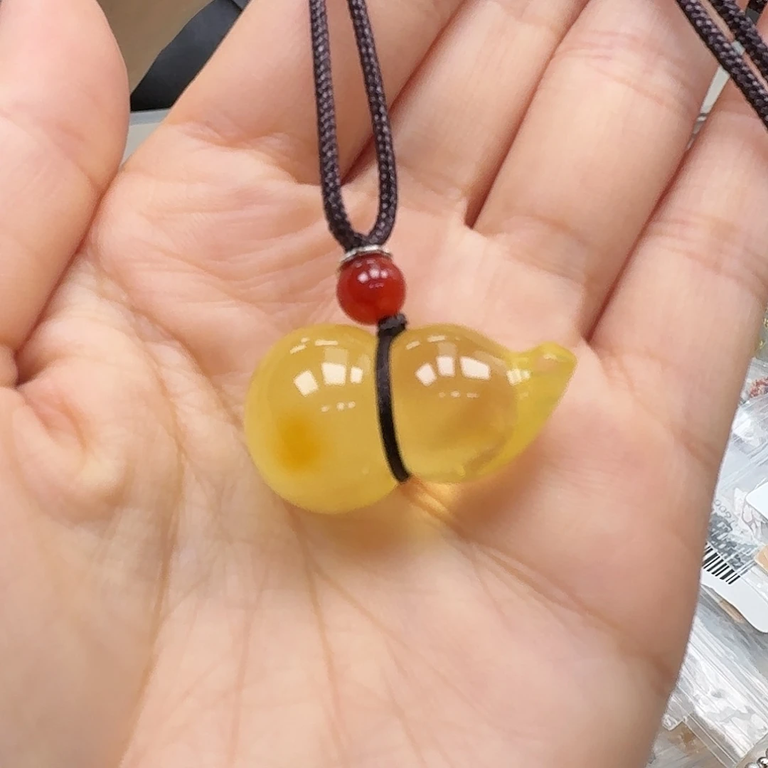 未镶嵌琥珀珠宝奇石吊坠