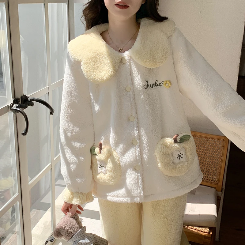 加绒加厚法兰绒睡衣女家居服秋冬可外穿甜美可爱娃娃领珊瑚绒套装