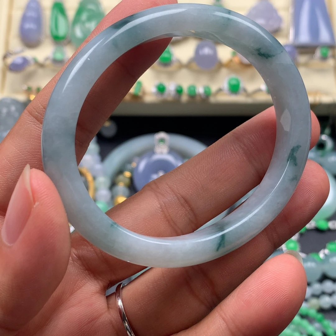 未镶嵌手镯翡翠飘花手镯