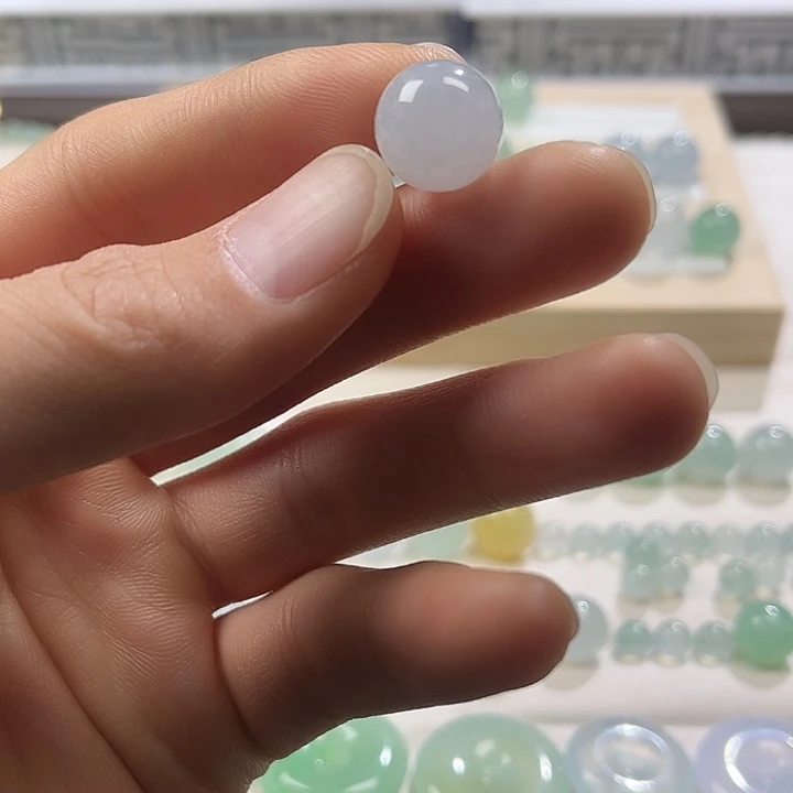 欧****定制翡翠未镶嵌天然翡翠