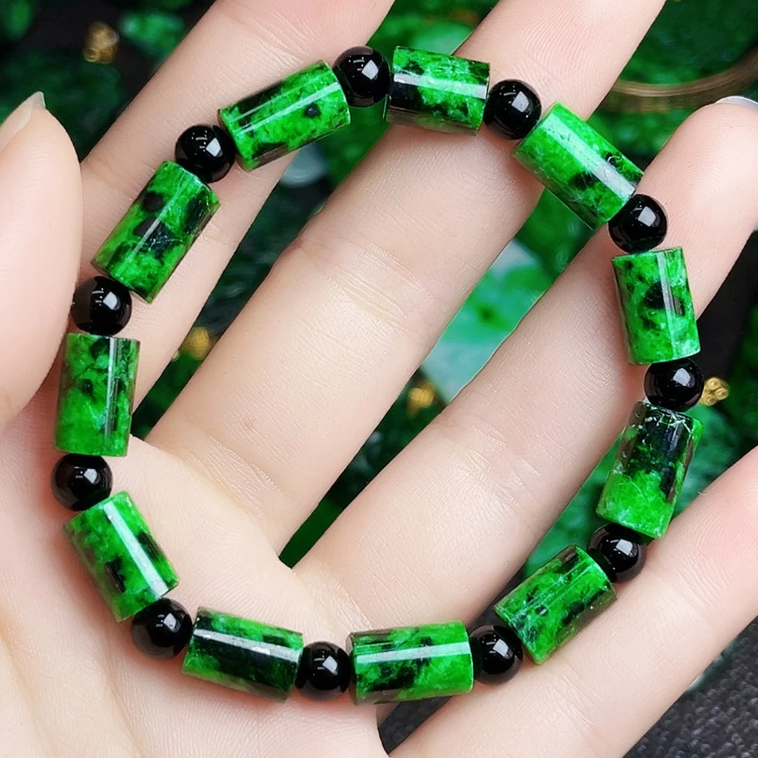 颈饰未镶嵌翡翠多样性