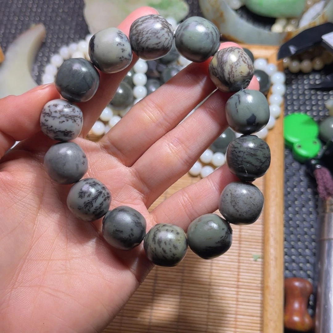 未镶嵌和田玉车挂