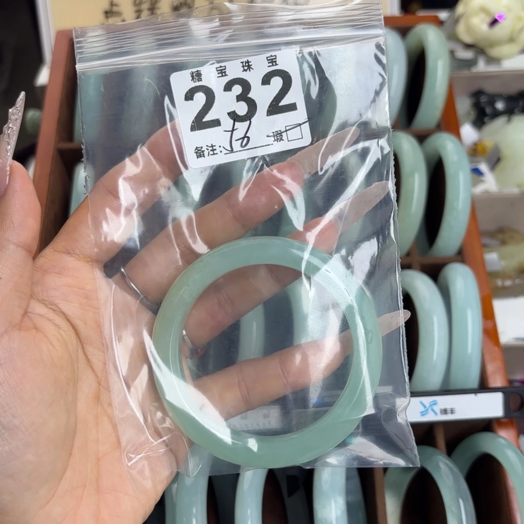 未镶嵌蛇纹石玉手镯胖***w