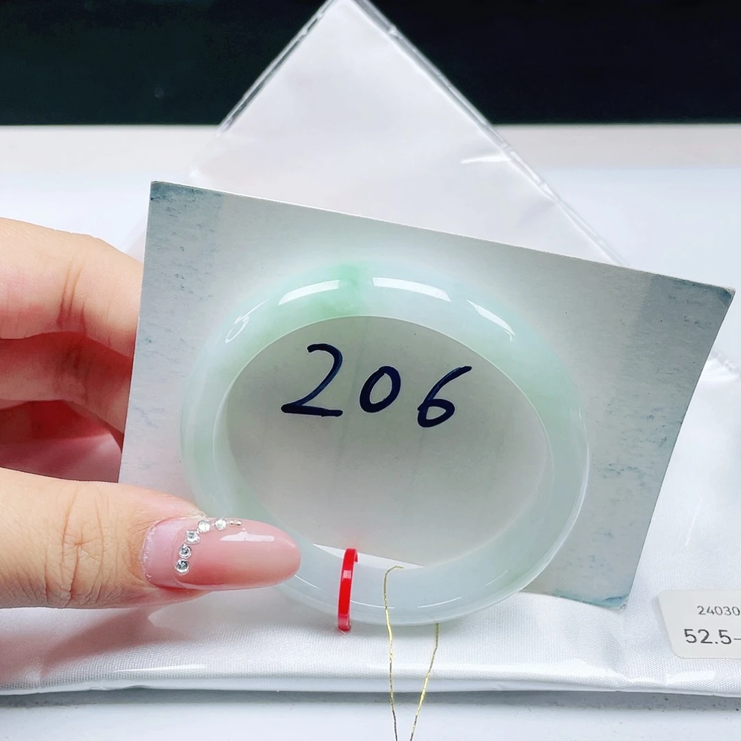 翡翠未镶嵌手镯 贵妃52+