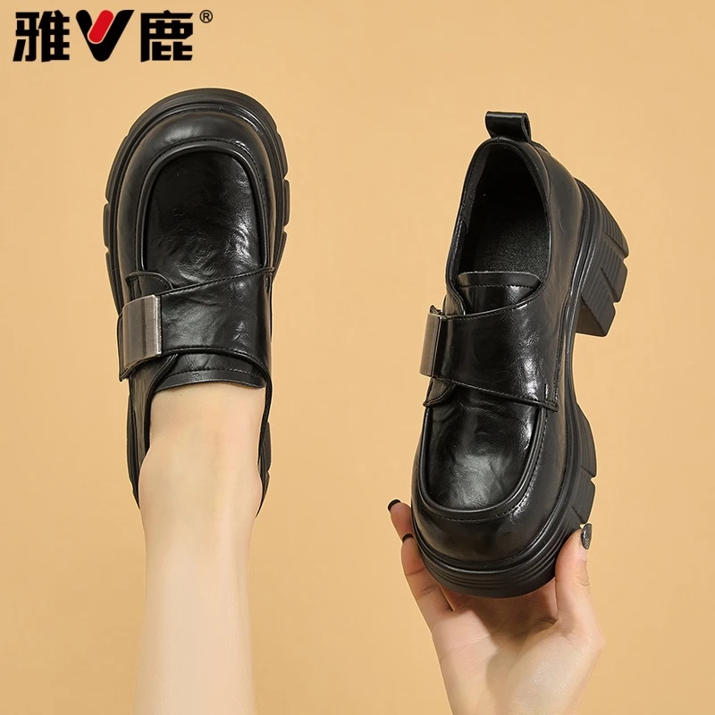 V/雅鹿2501气质百搭粗跟乐福女2025新款春秋季英伦风魔术贴小皮鞋