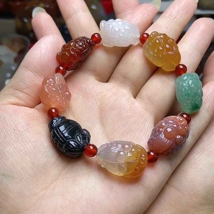 玛瑙/玉髓颈饰未镶嵌