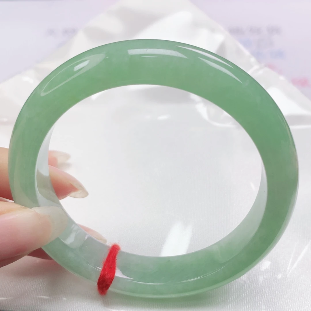 翡翠未镶嵌手镯翡翠55.6细腻果绿正圈