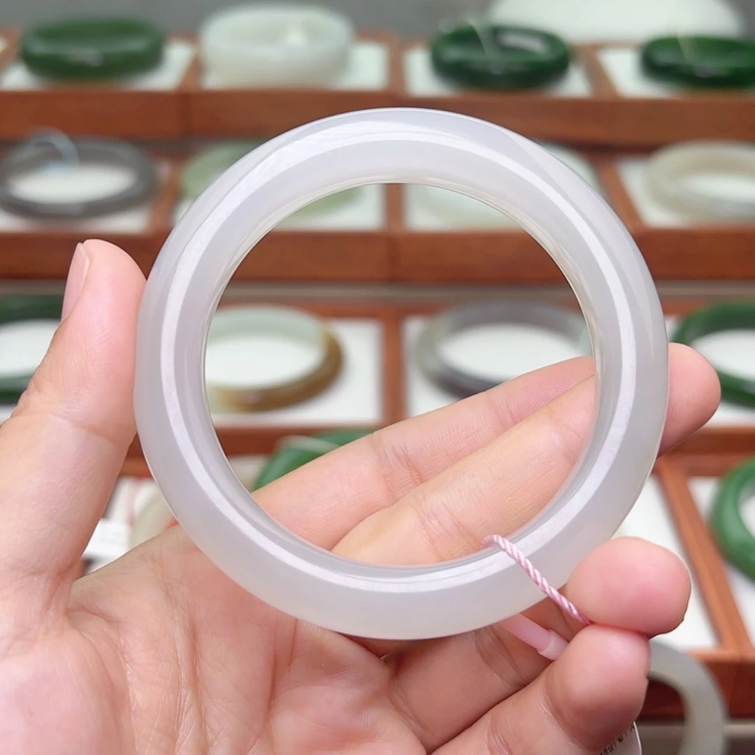 【闪购商品】和田玉手镯未镶嵌