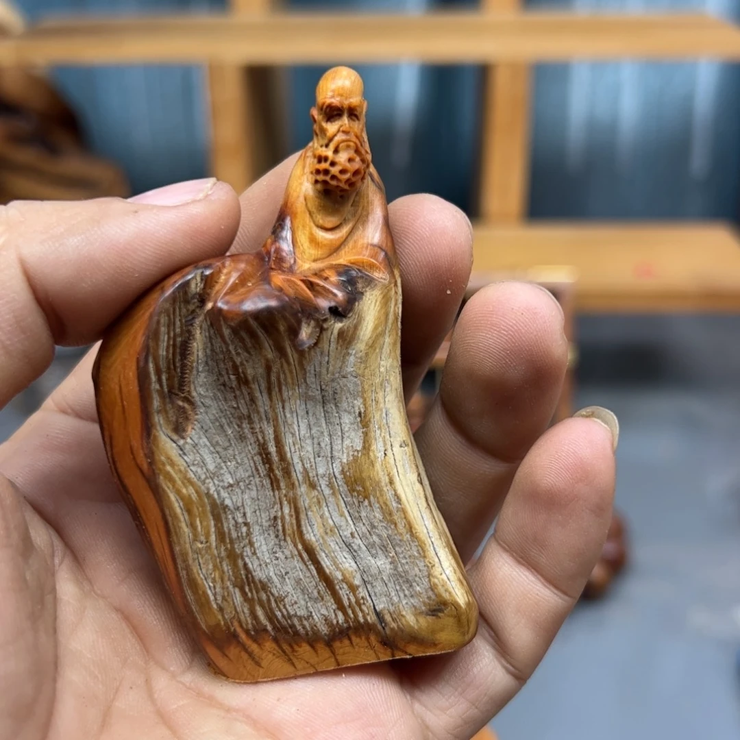 小***钱木崖柏木摆件手把件