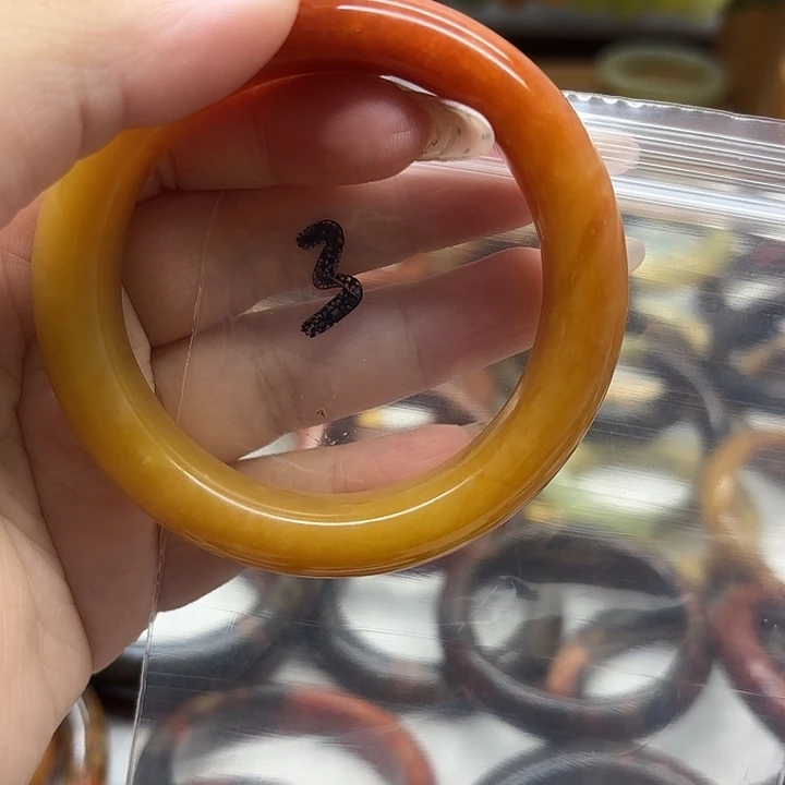 阿***丫蛇纹石玉未镶嵌手镯