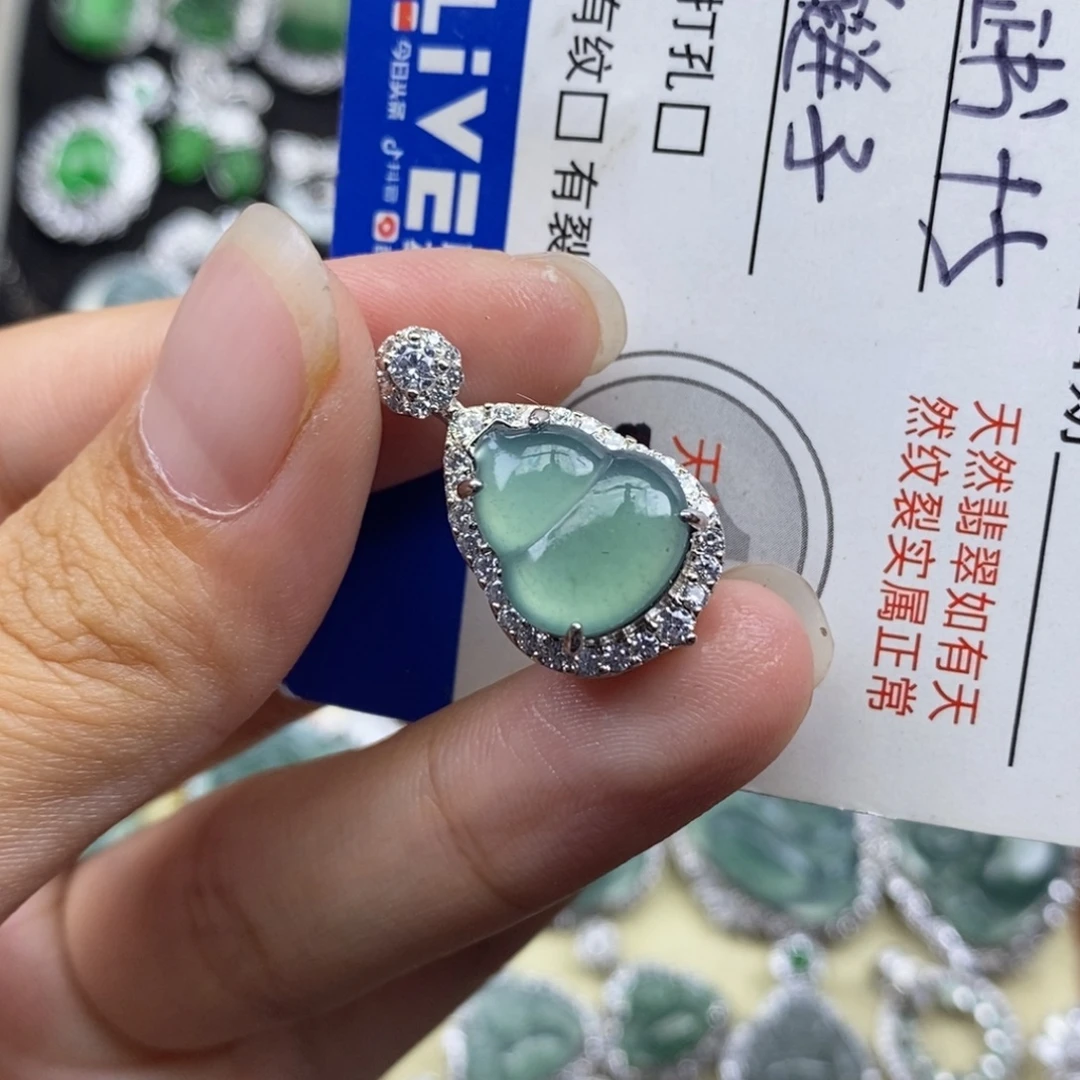 翡翠未镶嵌颈饰天然