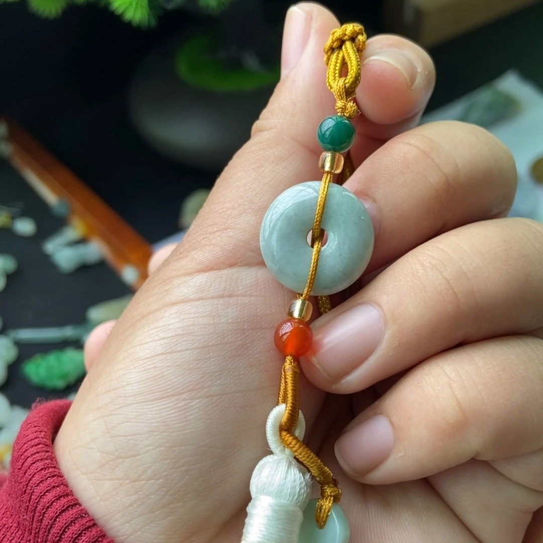 翡翠挂件未镶嵌车挂