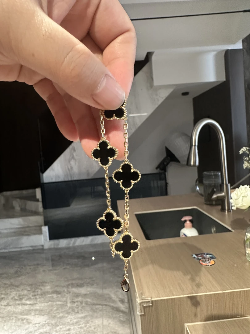 18k金黑色五花手链
