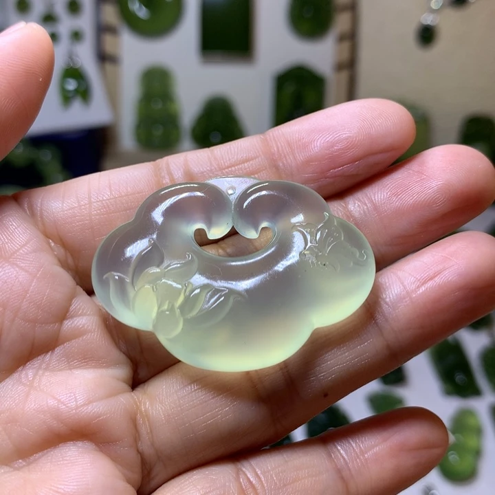 岫玉颈饰未镶嵌吊坠