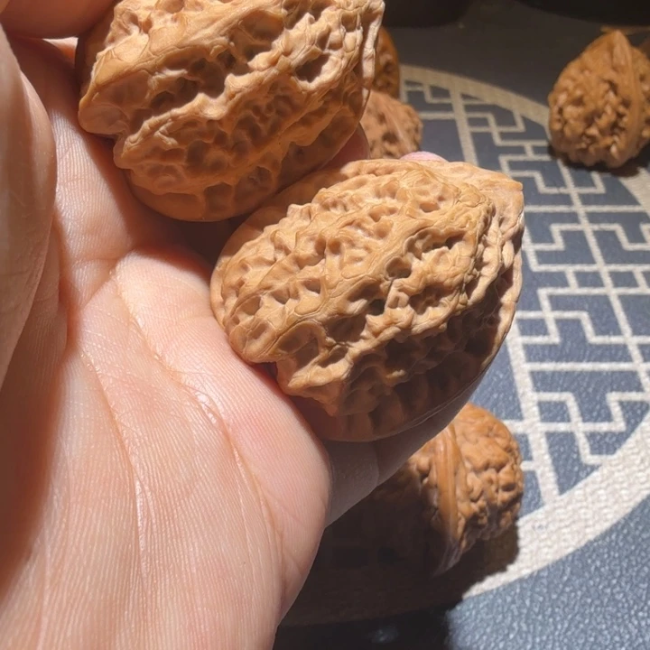 文玩核桃把件沈阳鸡心