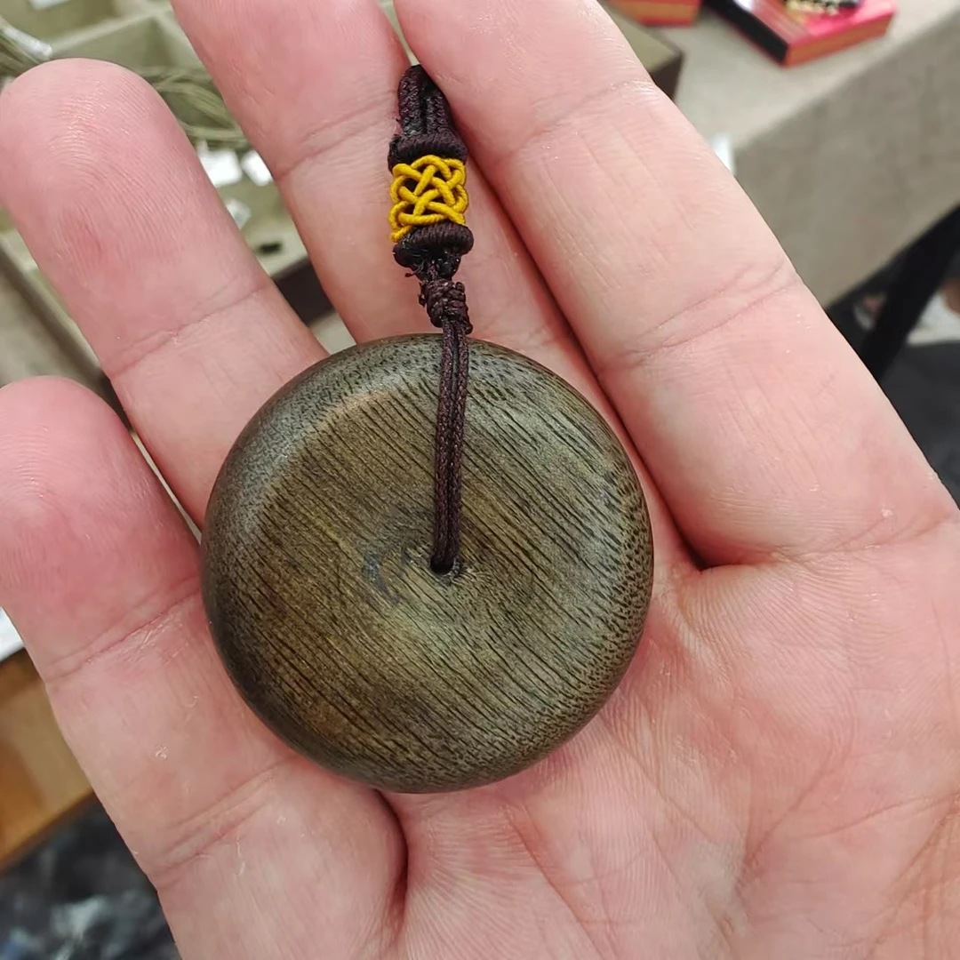 沉香圆牌吊坠/多样性发一件