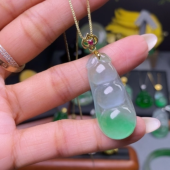吊坠(赠链)未镶嵌翡翠