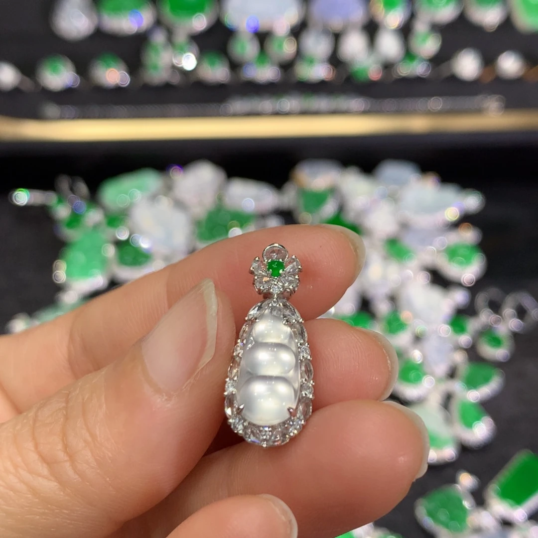 翡翠18K金镶嵌吊坠(不含链)