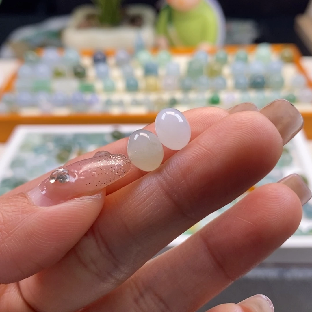 翡翠散珠天然翡翠一对8+