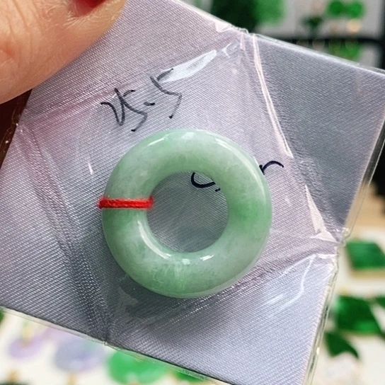 翡翠耳饰未镶嵌挂件