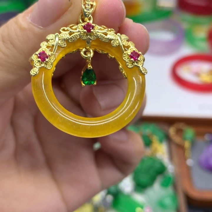 颈饰未镶嵌翡翠吊坠