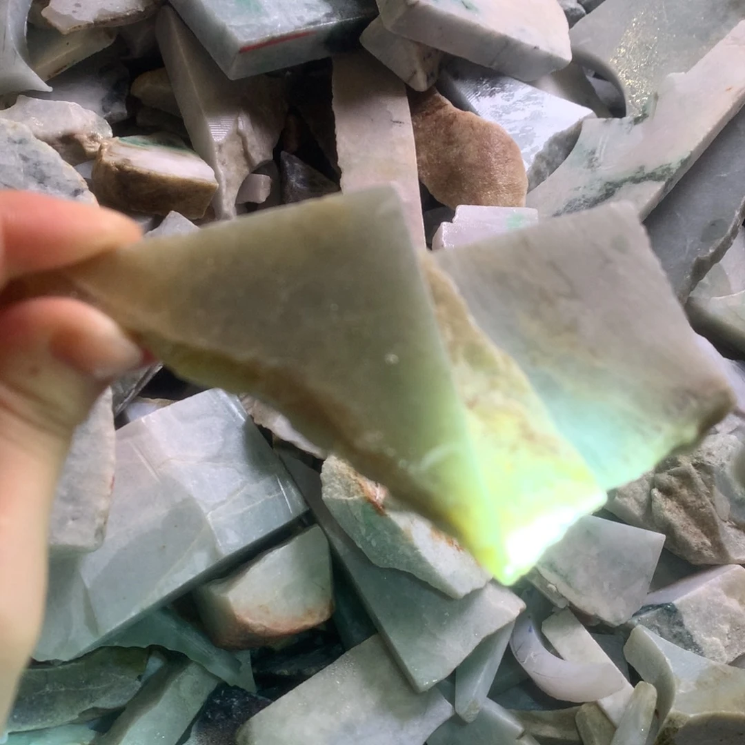 翡翠颈饰未镶嵌缅甸翡翠