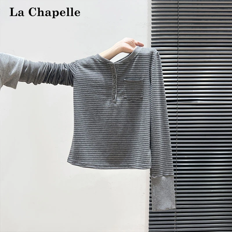 拉夏贝尔时尚拼接撞色条纹圆领口袋长袖T恤女秋季休闲感纽扣上衣