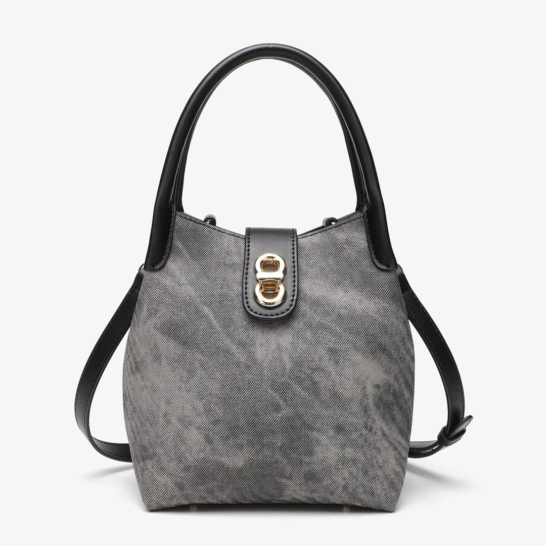 卡尔 蔻斯时尚通勤百搭水桶包CK25262A牛仔黑