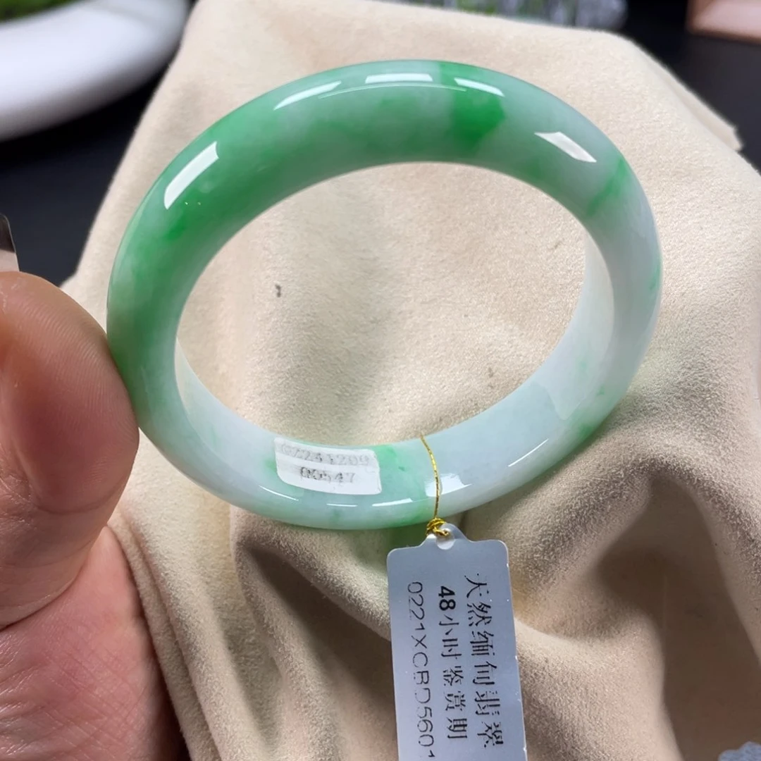 翡翠手镯未镶嵌翡翠手镯55