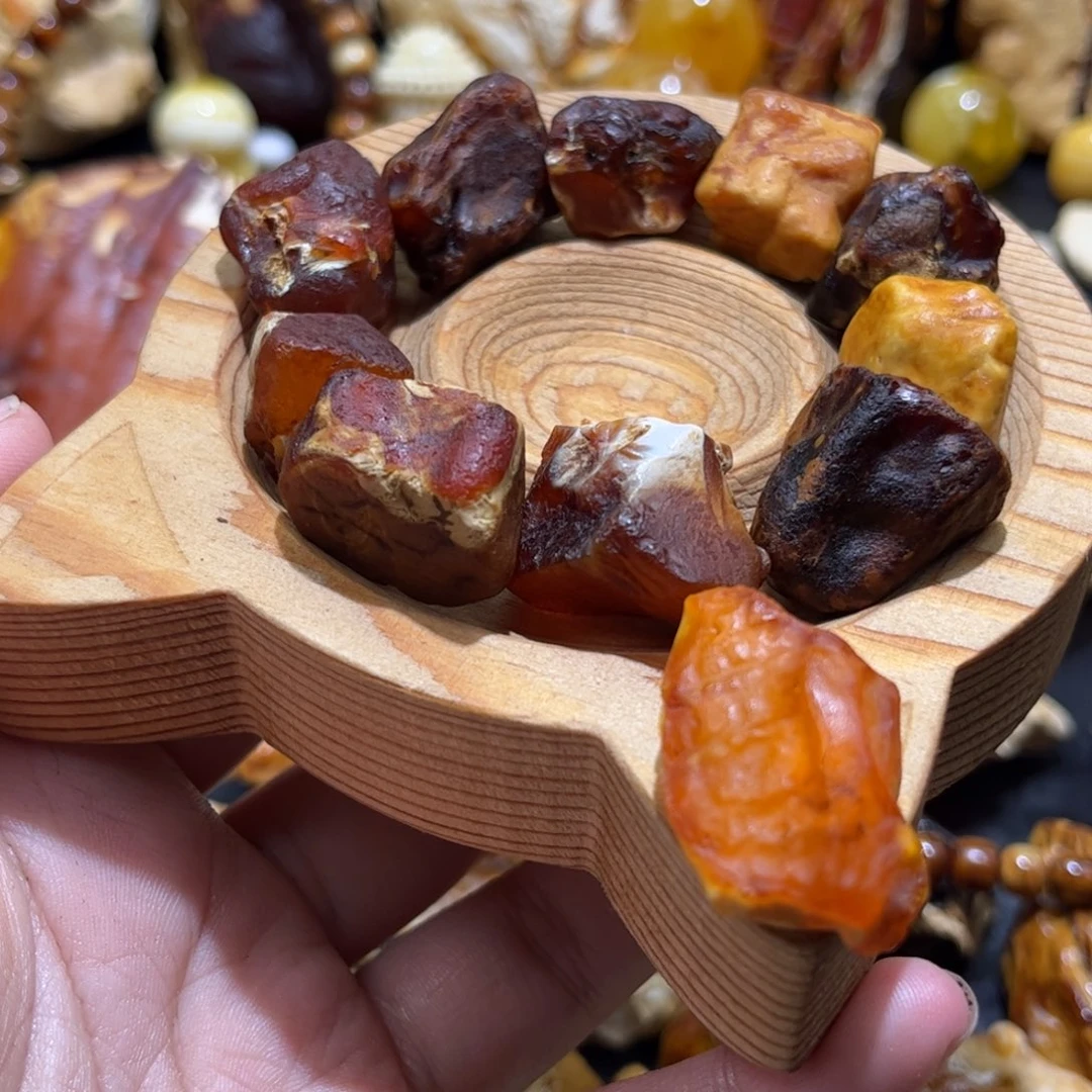 定制琥珀未镶嵌原石定制