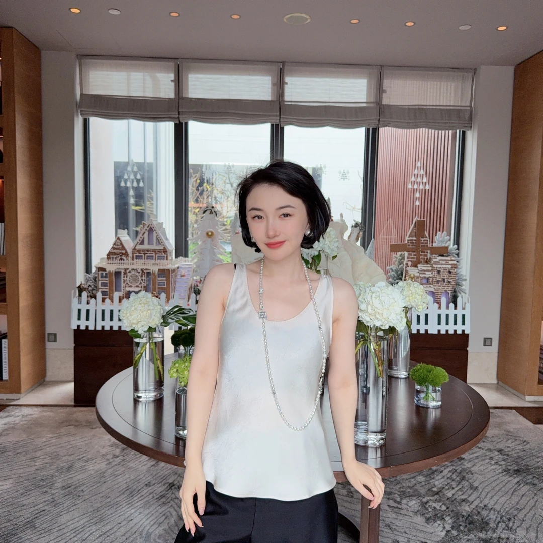 Betty Bairn【花静晚】必入款醋酸提花小吊带背心24B-BW7387