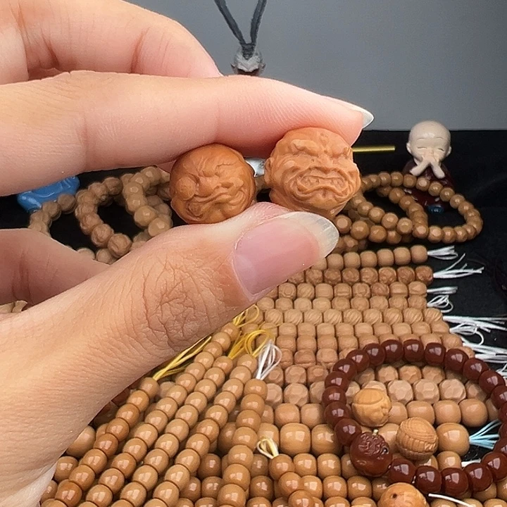 那***风手串猴头核桃烟鬼，恶僧