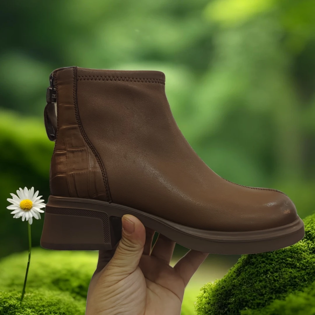 yRyd828096女士全羊皮休闲短靴，皮子柔软，款式百搭