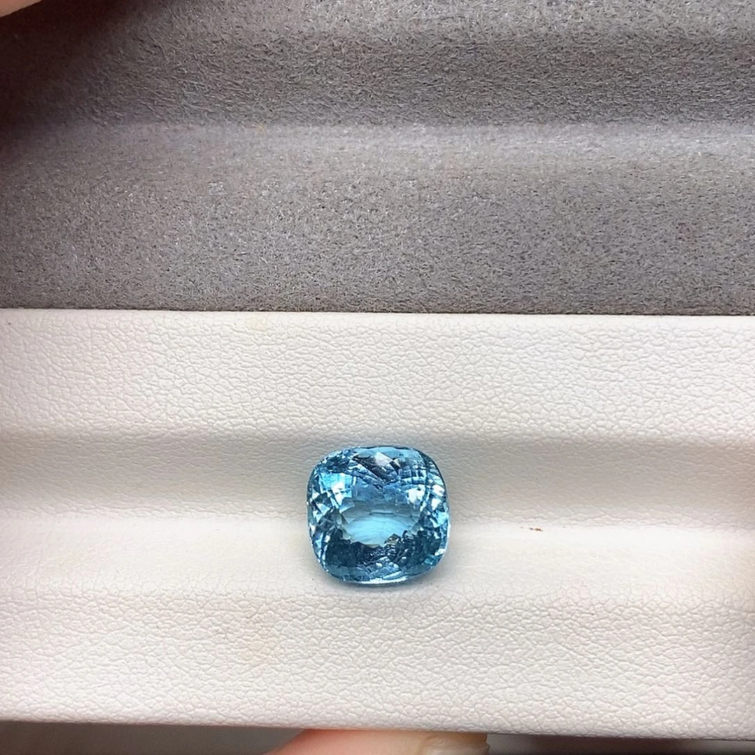 海蓝宝石裸石4.825克拉天然圣玛利亚海蓝宝