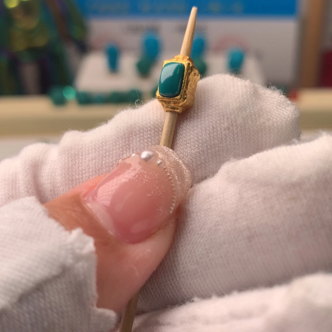 绿松石18K金镶嵌配饰