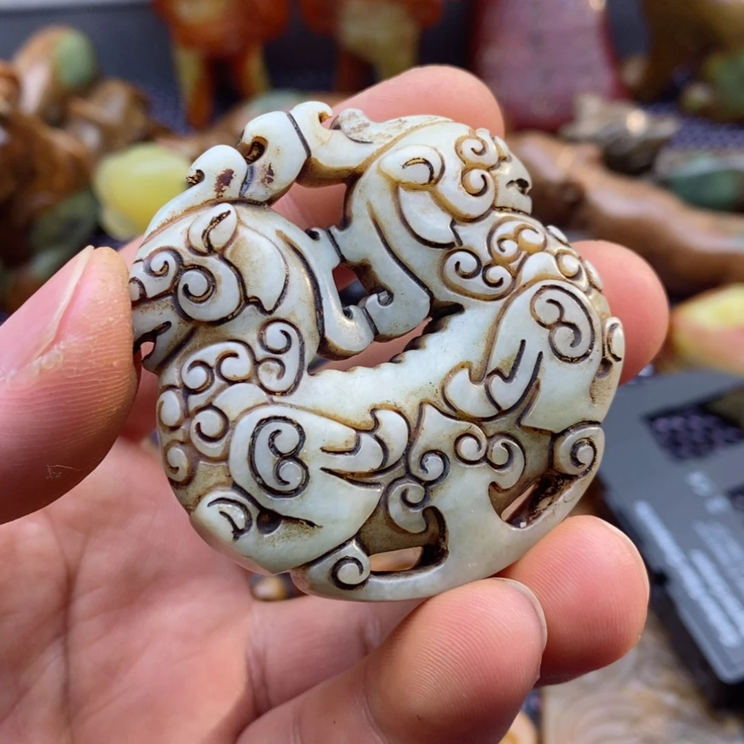 蛇纹石玉颈饰未镶嵌