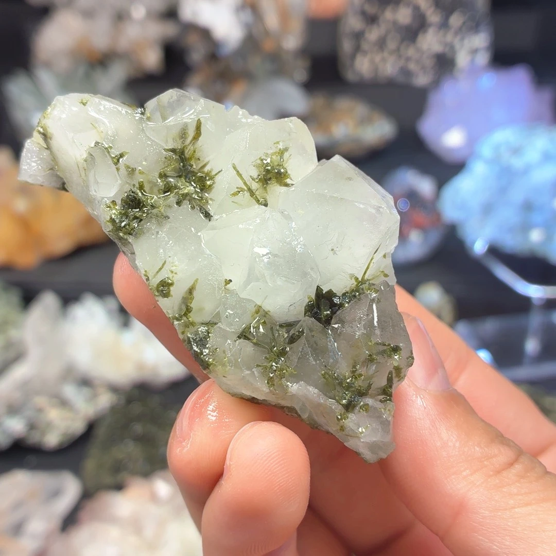 石材水草绿帘白水