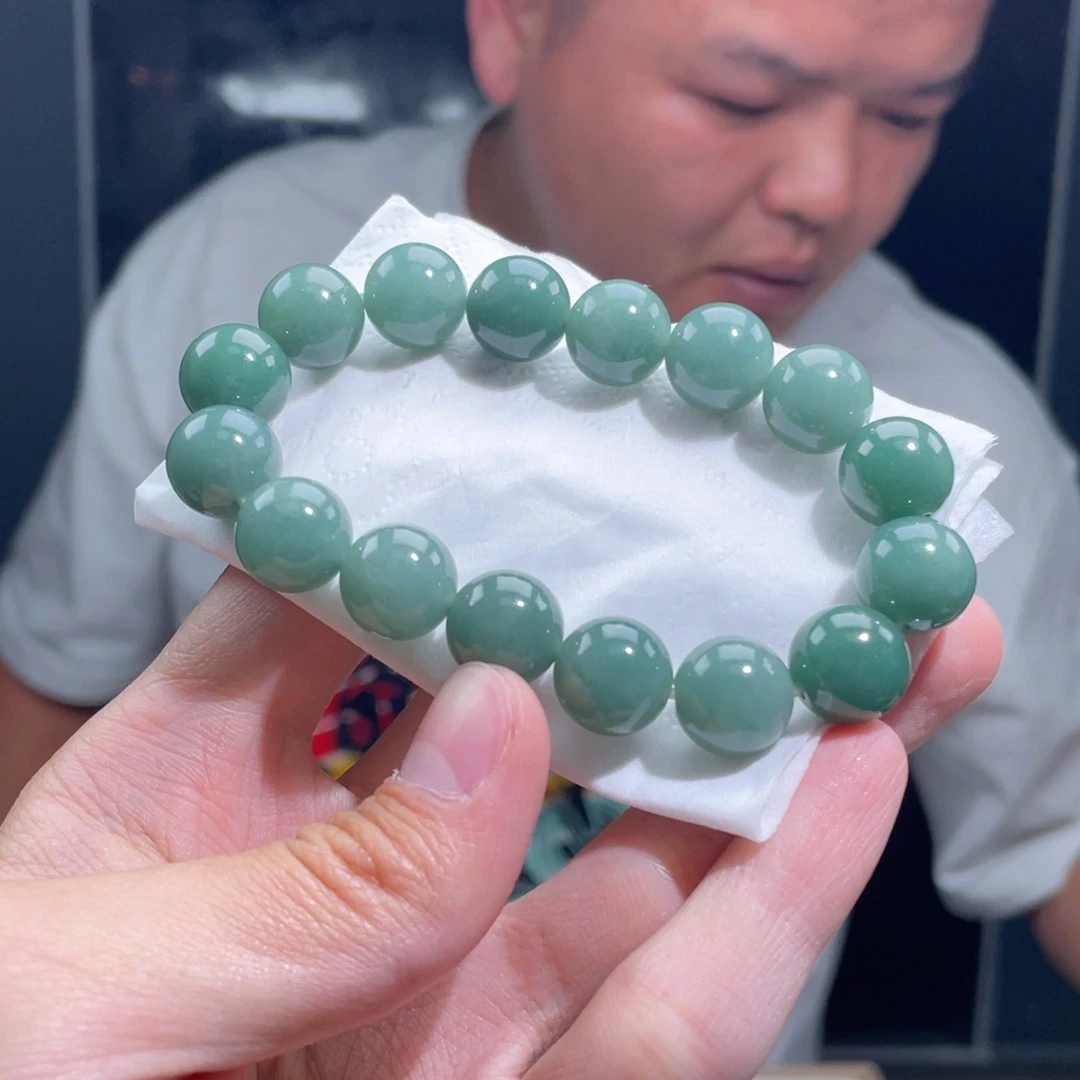 定制翡翠未镶嵌手串