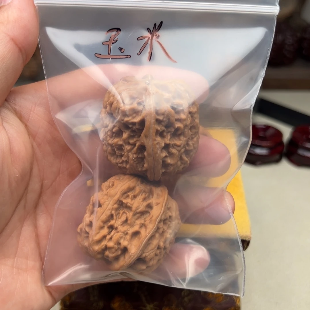 玉****文玩核桃吊坠西北将军