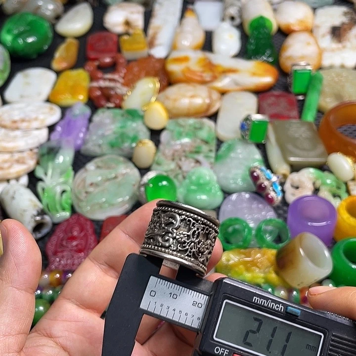 密胺瓷片实物如图