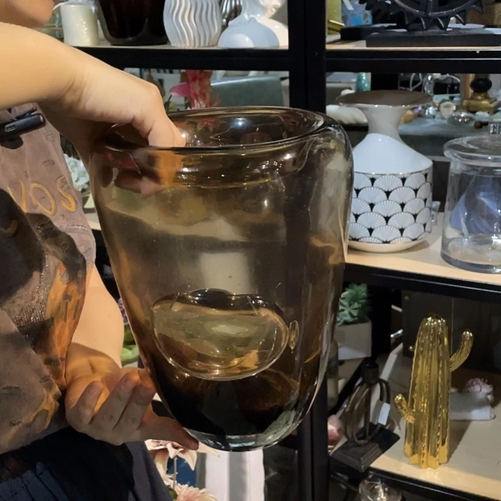 陶瓷花瓶部分（微瑕）
