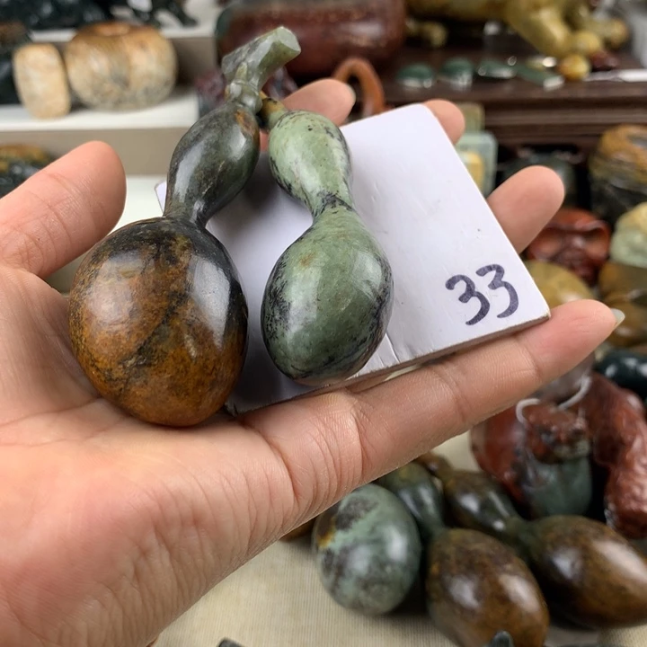 何***两未镶嵌岫岩河磨玉（透闪石质玉）珠宝奇石