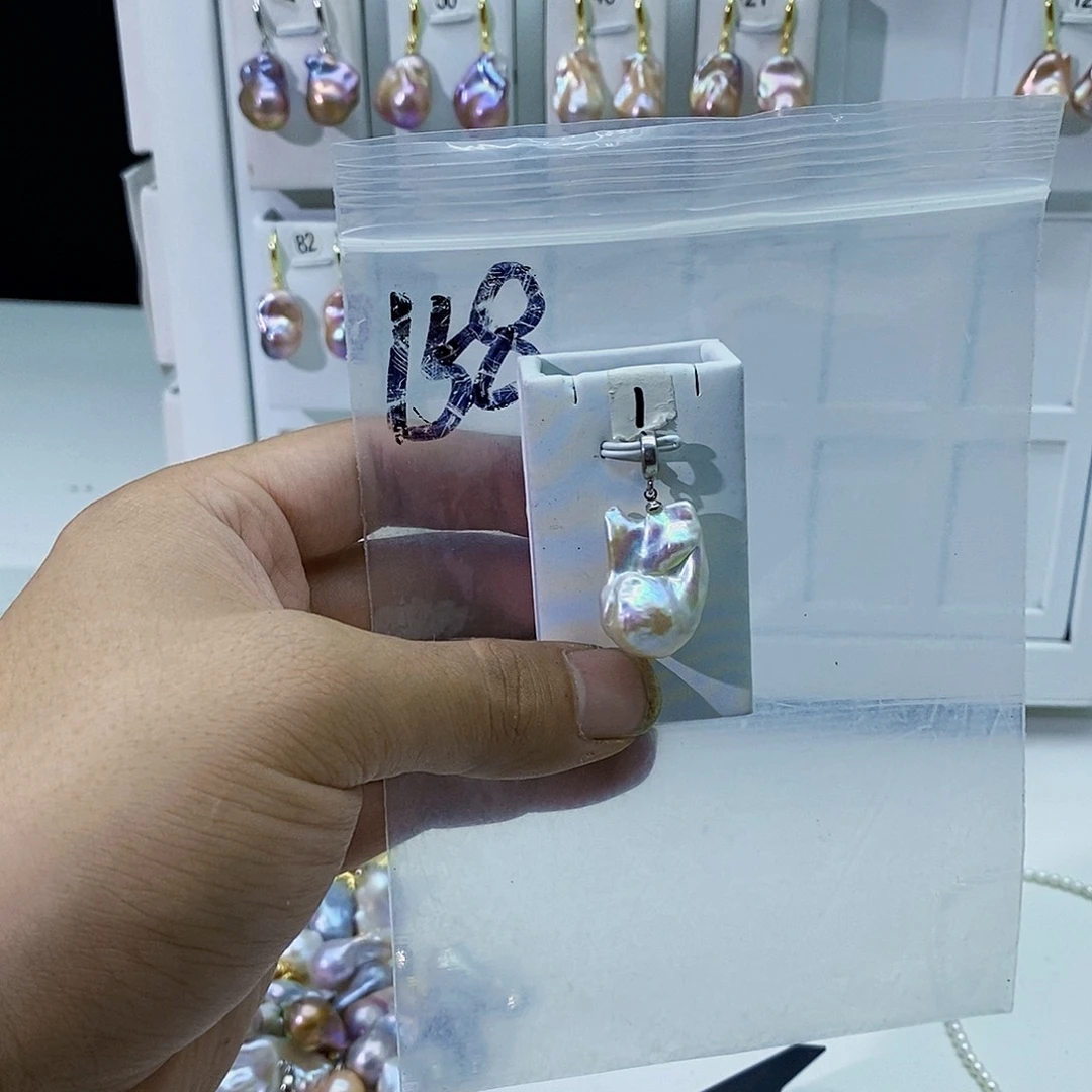 淡水珍珠合金颈饰