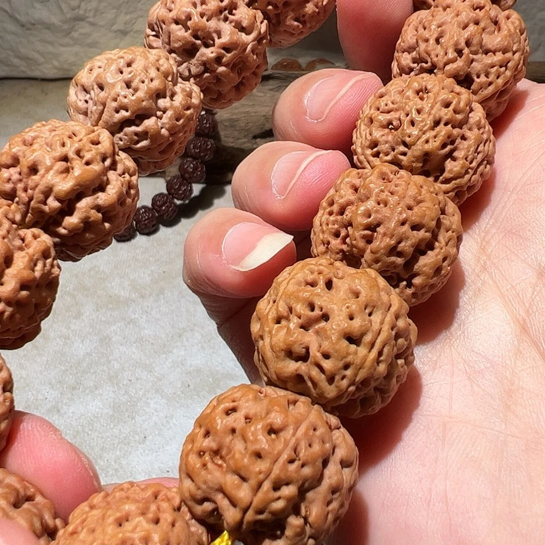 金刚菩提手串安娜平头粗肉蜂窝21尺寸左右福利