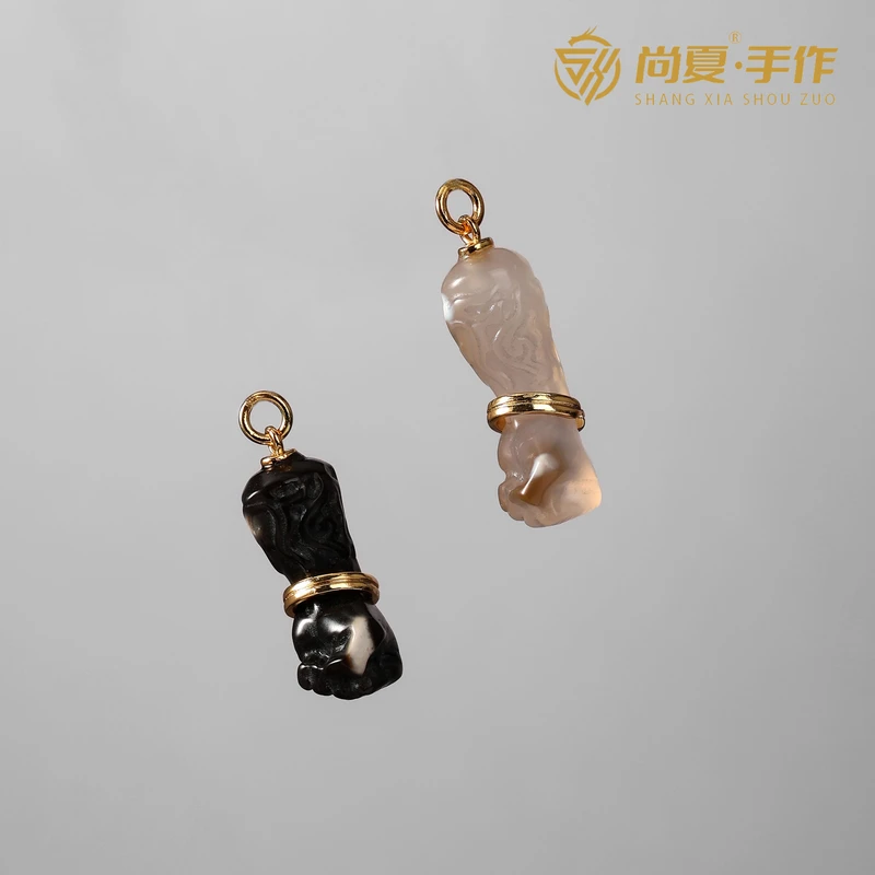 尚夏【大权在握】缠丝玛瑙拳头侧挂多样性发一
