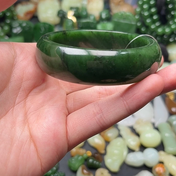 和田玉未镶嵌颈饰60