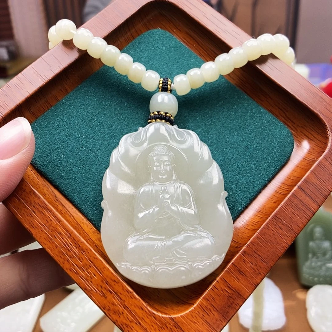 颈饰未镶嵌和田玉