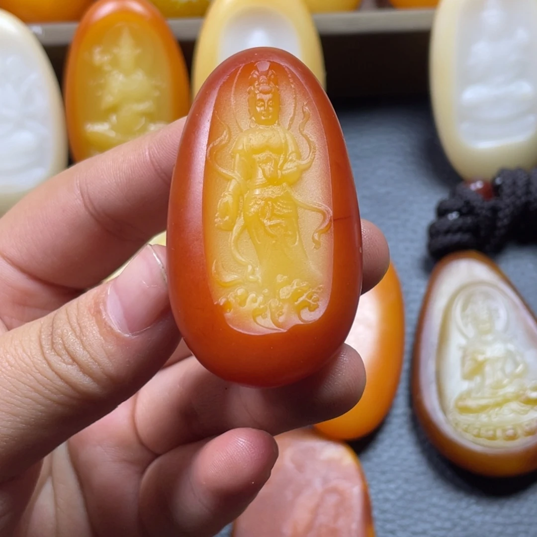 九***月颈饰未镶嵌和田玉