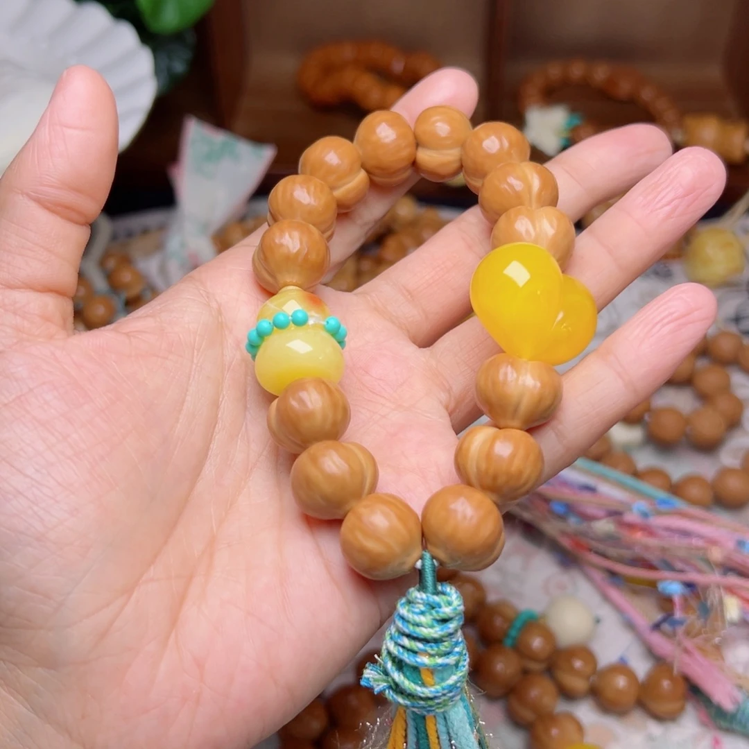 吊坠猴头核桃屁桃手持