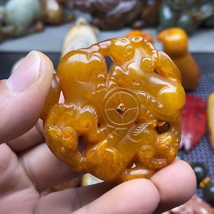 未镶嵌蛇纹石玉颈饰